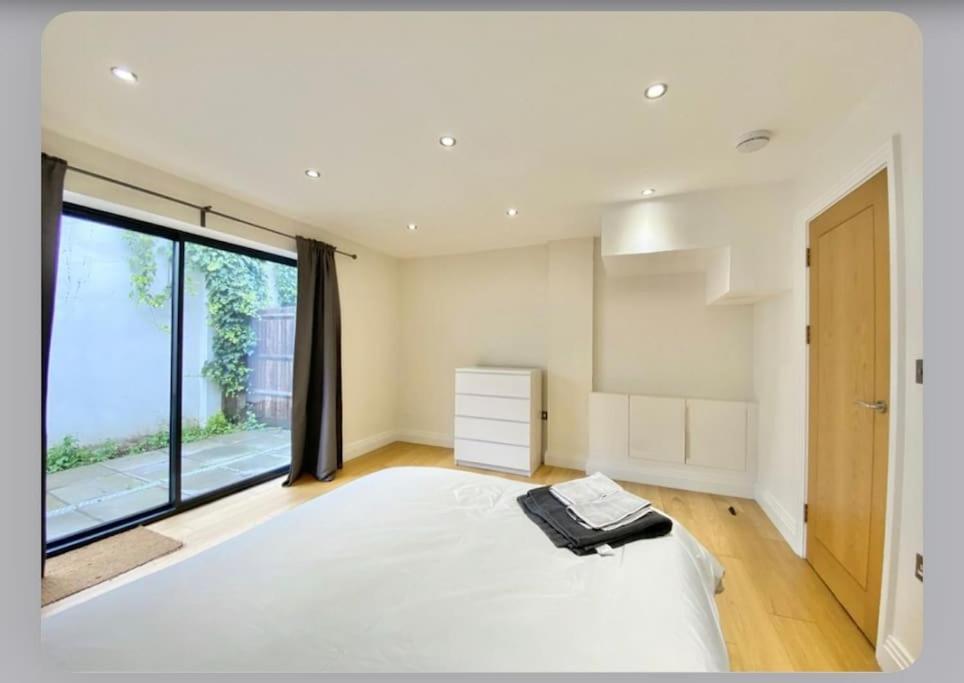 Luxury 4-Bed Apartment With Balcony & Garden, Near Emirates Stadium, 15 Mins To Central Londres Extérieur photo